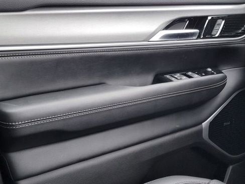 New 2026 Jeep Grand Wagoneer Limited w/ Premium Group II image 36