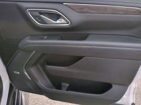 Used 2022 Chevrolet Suburban LT image 37