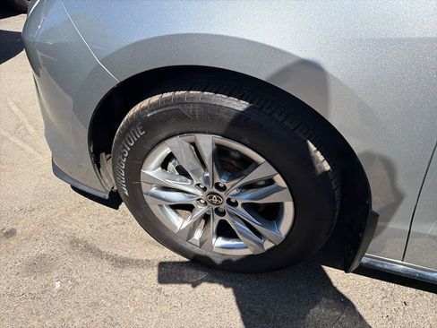 Used 2024 Toyota Sienna Limited AWD/4WD image 15