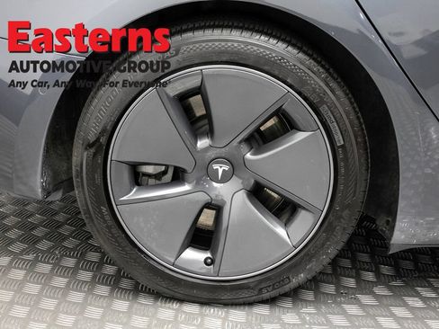 Used 2021 Tesla Model 3 Standard Range Plus RWD image 8