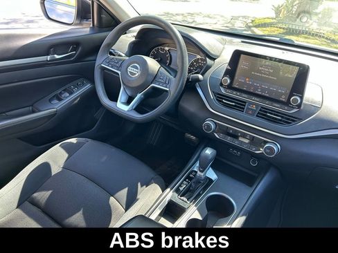 Used 2022 Nissan Altima 2.5 SV image 11