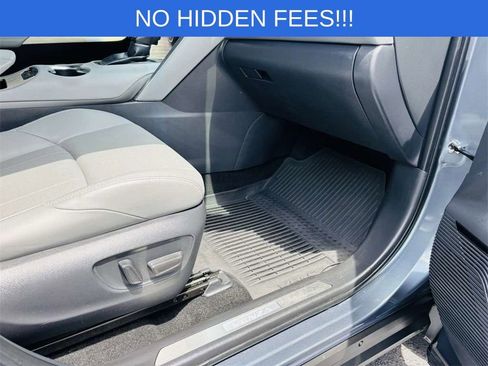 Used 2024 Toyota Venza Limited image 11