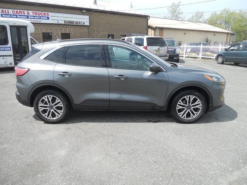 Used 2021 Ford Escape SEL image 5