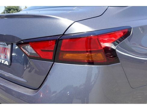 Used 2021 Nissan Altima 2.5 S FWD image 6