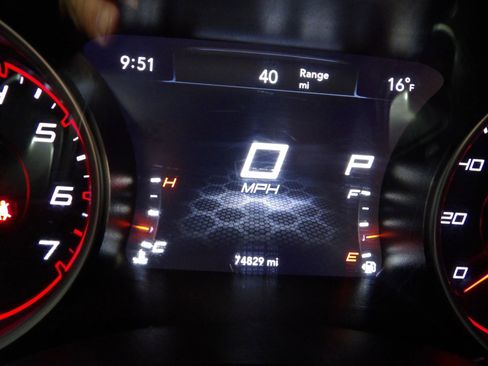 Used 2019 Dodge Charger GT image 21