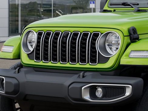 New 2026 Jeep Wrangler Unlimited Sahara AWD/4WD image 18