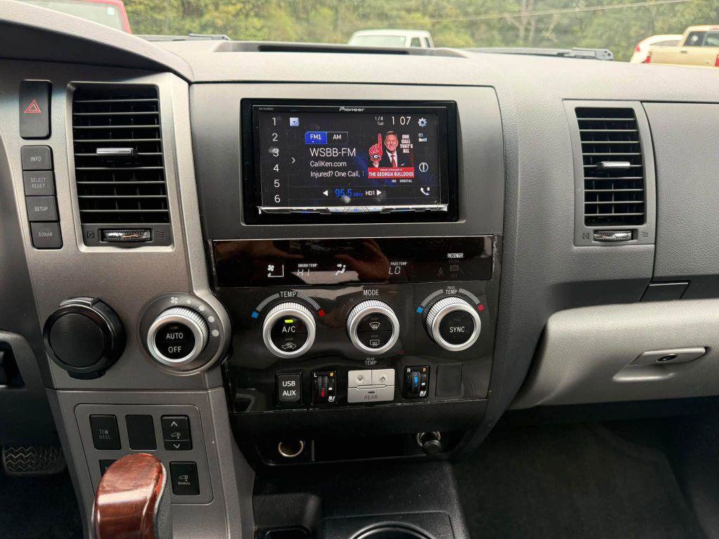 Used 2014 Toyota Sequoia Platinum RWD image 35