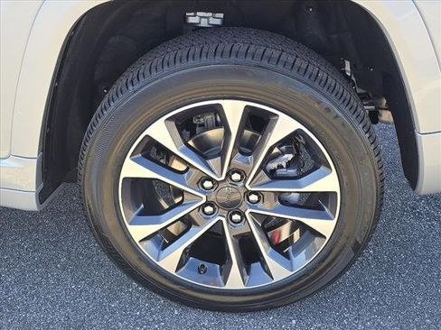 New 2025 Jeep Grand Cherokee Overland w/ Adv Protech Group III image 7