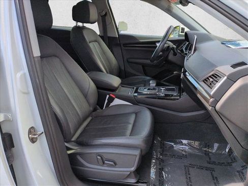 Used 2020 Audi Q5 e Premium Plus w/ Premium Plus Package image 22
