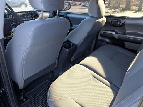 Used 2022 Toyota Tacoma 4x4 Double Cab image 30