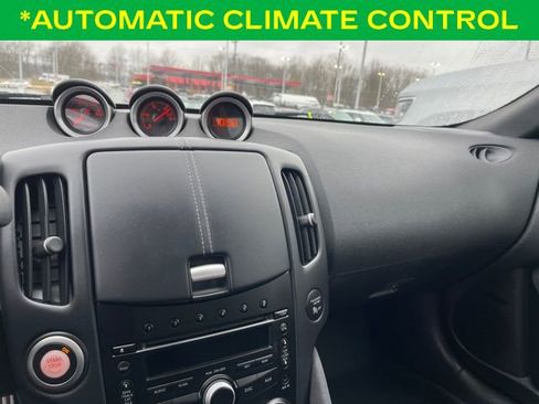 Used 2014 Nissan 370Z Touring image 16