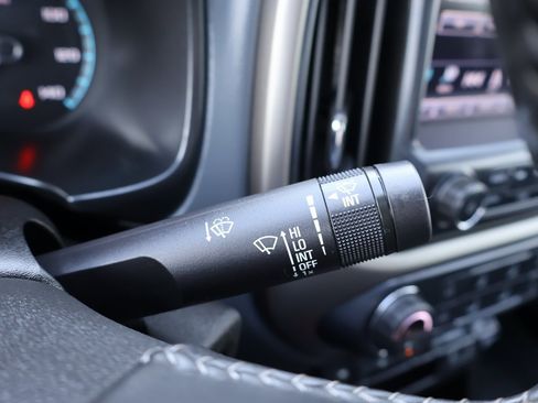 Used 2018 Chevrolet Colorado Z71 image 16