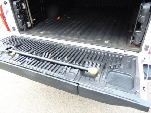 Used 2011 Ford F250 Lariat w/ Lariat Ultimate Pkg image 37