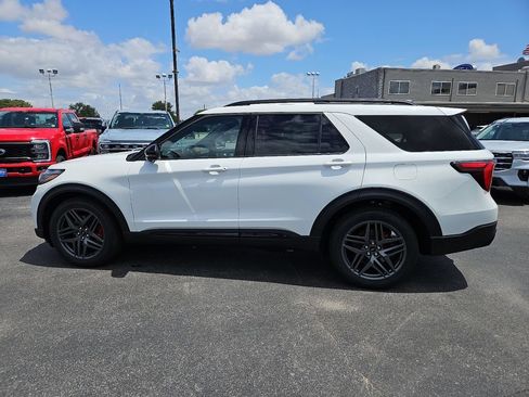 New 2026 Ford Explorer ST AWD/4WD image 7