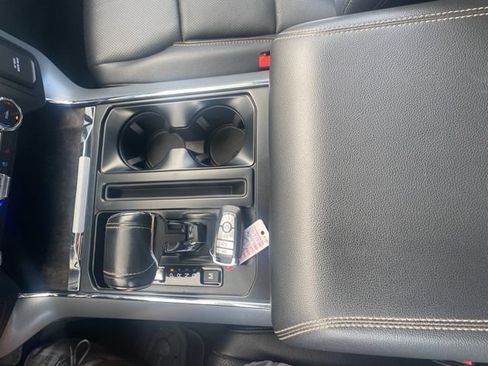 Used 2022 Ford F150 Lariat AWD/4WD image 24