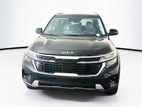 Used 2025 Kia Seltos S image 2