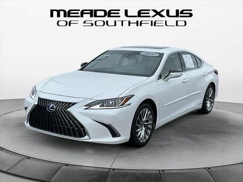Certified 2022 Lexus ES 300h Luxury image 1