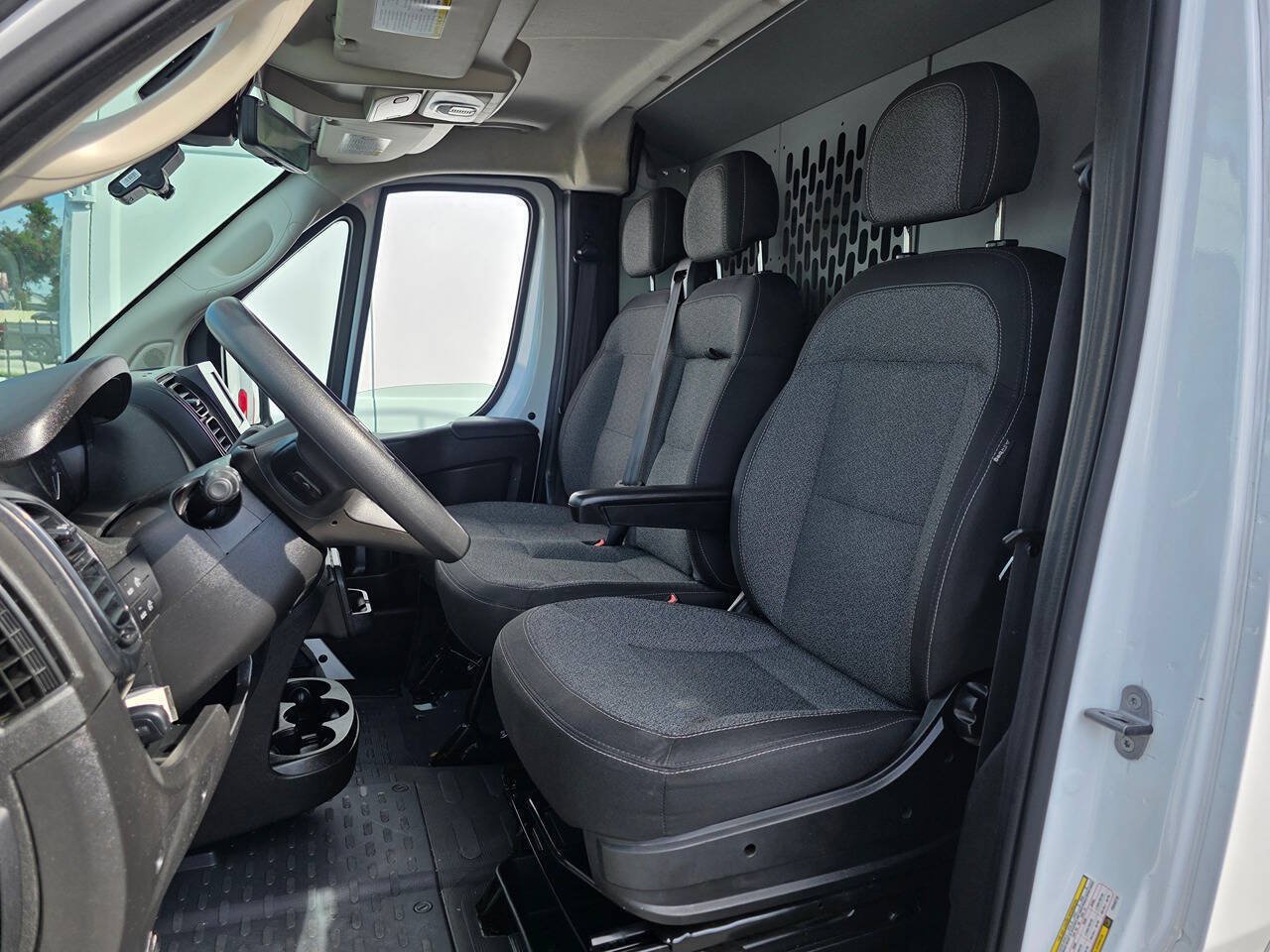 Used 2023 RAM ProMaster 3500 w/ Convenience Group FWD image 11