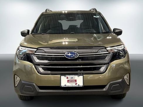 Used 2025 Subaru Forester Premium w/ Convenience Package #1 image 2