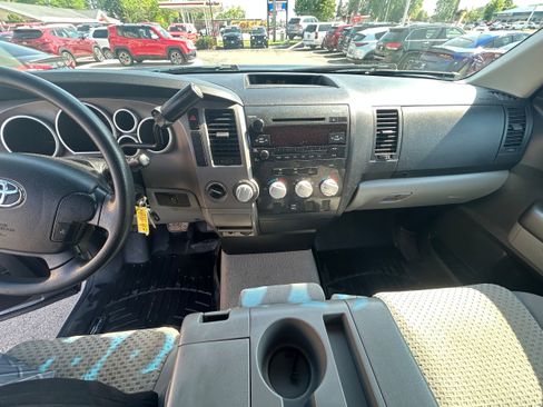 Used 2010 Toyota Tundra 4x4 Double Cab image 10