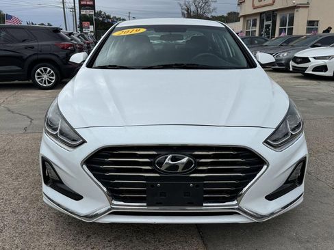 Used 2019 Hyundai Sonata SE image 2