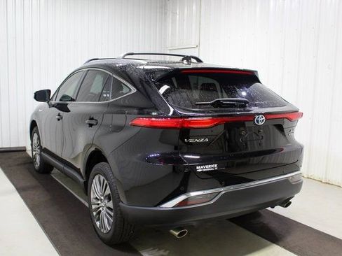 Used 2021 Toyota Venza XLE w/ Softex Package image 4