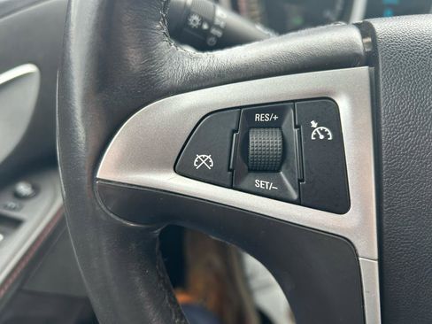 Used 2011 Chevrolet Equinox LT w/ Driver Convenience Package FWD image 18