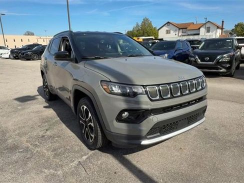 Used 2022 Jeep Compass Limited image 2