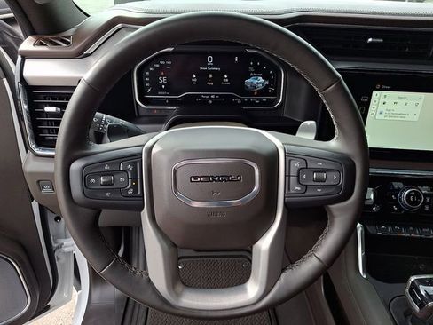 Used 2024 GMC Sierra 1500 Denali w/ Denali Reserve Package AWD/4WD image 17