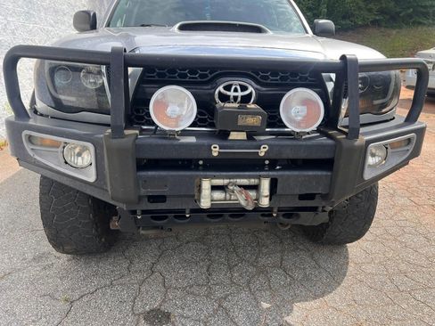 Used 2011 Toyota Tacoma 4x4 Double Cab w/ TRD Off-Road Pkg image 20