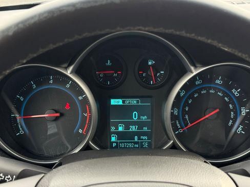 Used 2014 Chevrolet Cruze LT w/ Technology Package image 20