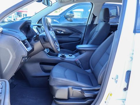 Used 2022 GMC Terrain SLE image 8