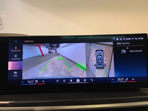 Used 2024 BMW X7 xDrive40i w/ Executive Package image 26