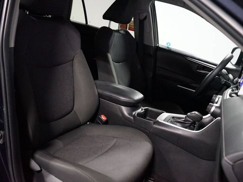 Certified 2023 Toyota RAV4 XLE FWD image 28