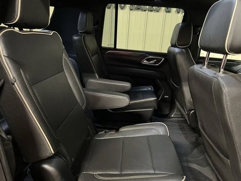 Used 2023 GMC Yukon XL SLT image 27
