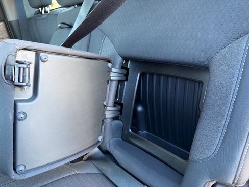 Used 2021 Chevrolet Silverado 1500 RST w/ Z71 Off-Road Package image 22