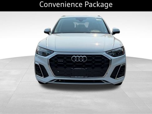 Used 2023 Audi Q5 2.0T Premium w/ Convenience Package AWD/4WD image 2