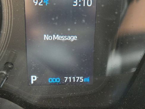 Used 2022 Toyota Corolla LE FWD image 25