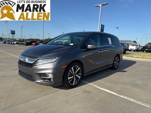 Used 2019 Honda Odyssey Elite image 2