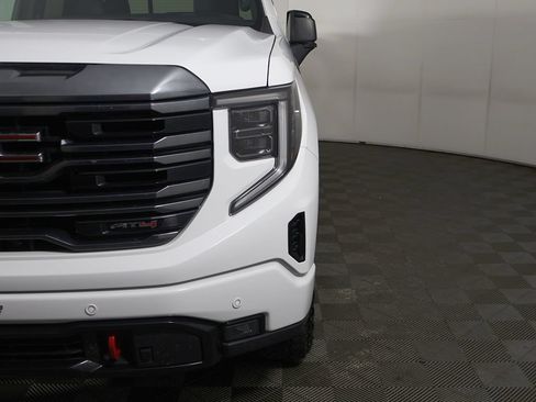 Used 2024 GMC Sierra 1500 AT4 w/ AT4 Preferred Package AWD/4WD image 15