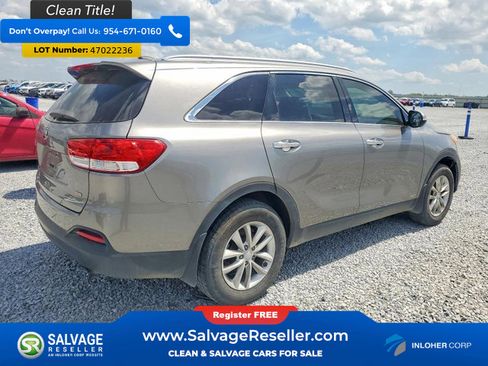 Used 2017 Kia Sorento AWD image 4
