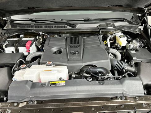Certified 2025 Toyota Tundra 1794 Edition AWD/4WD image 30