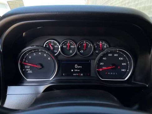 Used 2021 Chevrolet Silverado 1500 LT Trail Boss w/ Convenience Package II AWD/4WD image 17