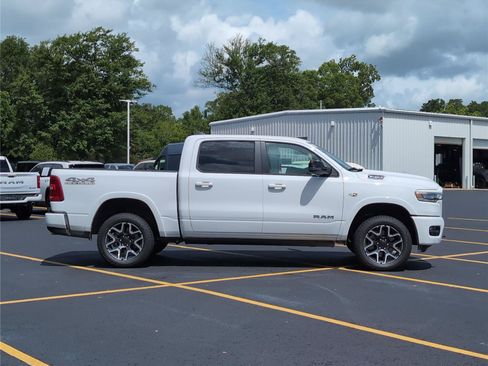 New 2026 RAM 1500 Laramie AWD/4WD image 8