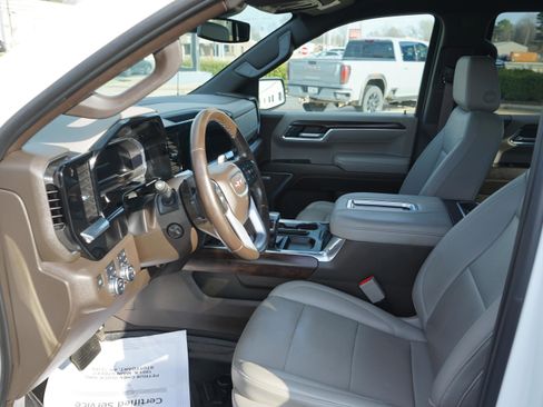 Used 2022 GMC Sierra 1500 SLT w/ SLT Convenience Package image 10