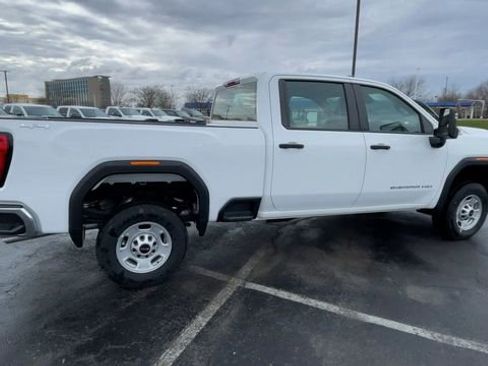 New 2025 GMC Sierra 2500 Pro w/ 1SA Pro Safety Plus Package AWD/4WD image 2