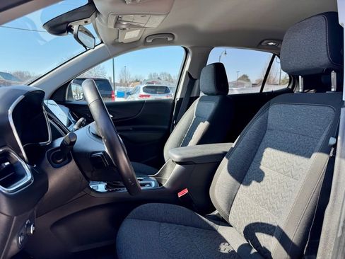 Used 2022 Chevrolet Equinox LT AWD/4WD image 17