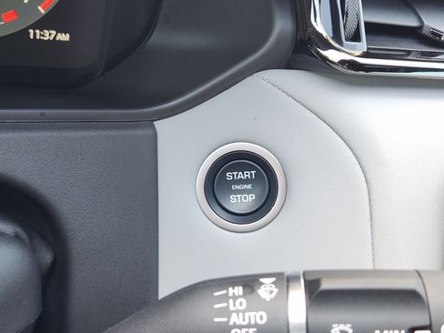 Certified 2026 Land Rover Range Rover Velar S image 21