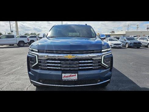 New 2025 Chevrolet Suburban Premier w/ Sun And Tow Package image 8