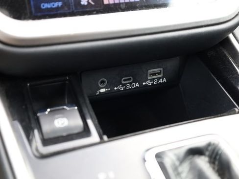 Used 2025 Subaru Outback Premium AWD/4WD image 22